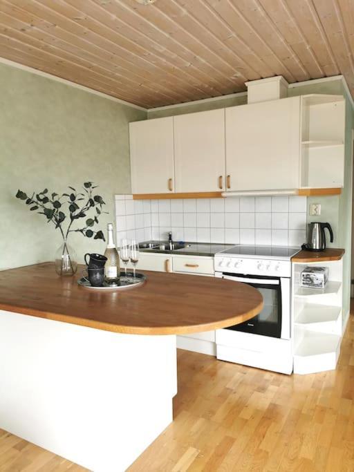Gaesthus Naera Havet Holiday home *